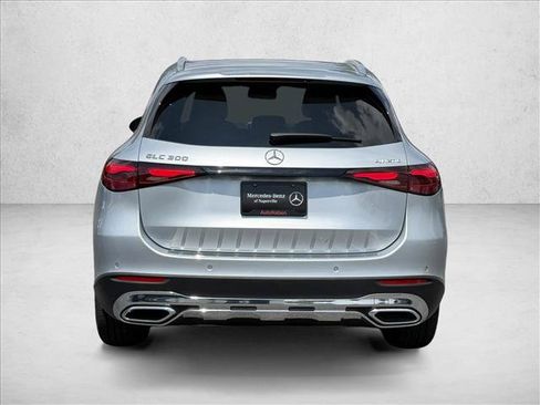 Used 2025 Mercedes-Benz GLC 300 4MATIC image 6
