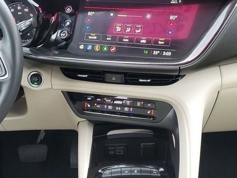 Used 2022 Buick Envision Essence w/ Technology Package I image 30