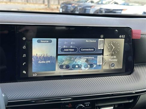 New 2025 Nissan Kicks SR image 19