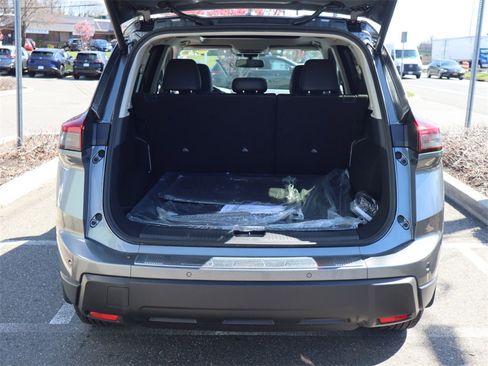 Certified 2025 Nissan Rogue SV w/ SV Premium Package image 28