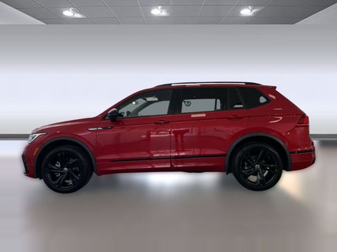 Certified 2024 Volkswagen Tiguan SE R-Line FWD image 2