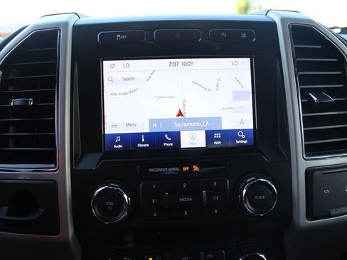 Used 2020 Ford F150 Lariat RWD image 29