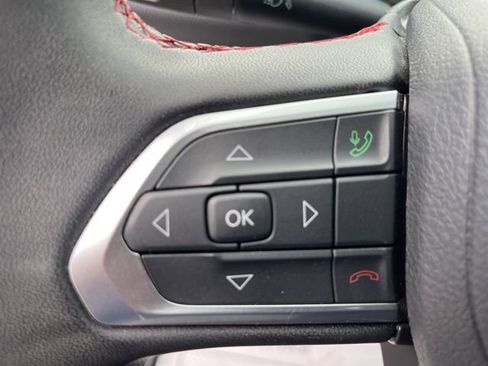 Used 2025 Jeep Compass Trailhawk image 14