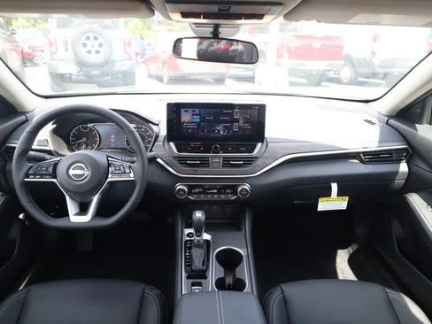 New 2026 Nissan Altima 2.5 SV w/ SV Premium Package FWD image 6