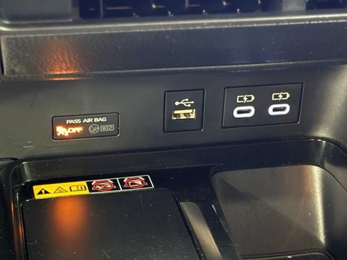 Used 2025 Toyota Camry SE FWD image 26