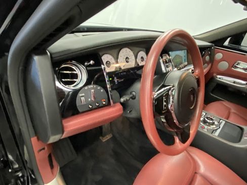 Used 2015 Rolls-Royce Ghost image 36