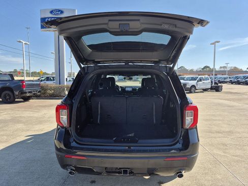Certified 2024 Ford Explorer ST-Line w/ Class IV Trailer Tow Package image 8