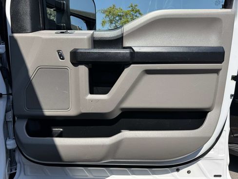 Used 2018 Ford F250 XL w/ Power Equipment Group RWD image 28