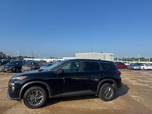 Certified 2024 Nissan Rogue S AWD/4WD image 9