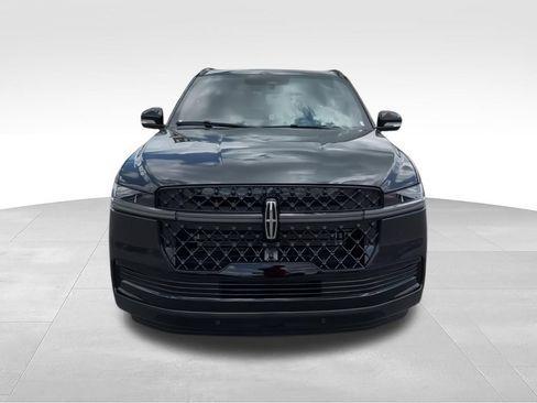 New 2026 Lincoln Navigator Reserve w/ Jet Appearance Package AWD/4WD image 4