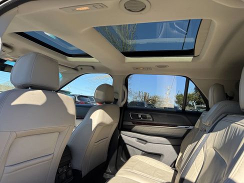 Used 2016 Ford Explorer Platinum image 24