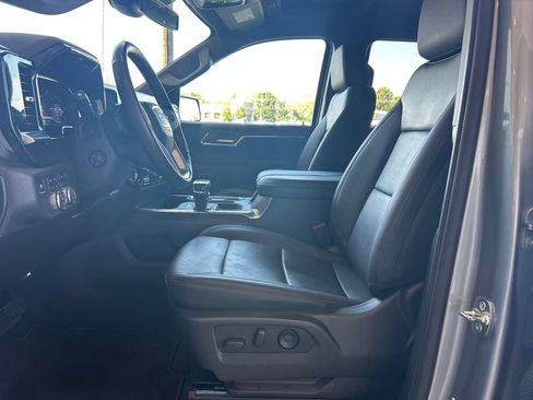 Used 2025 GMC Sierra 1500 SLT AWD/4WD image 8