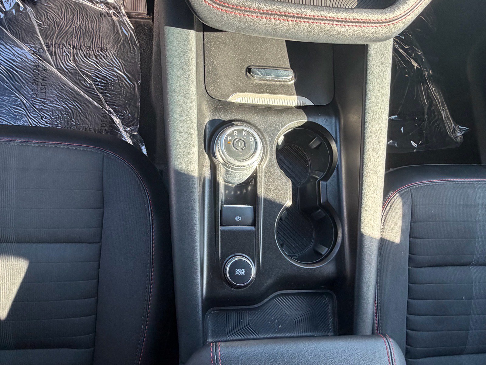 Used 2025 Ford Explorer ST-Line AWD/4WD image 32