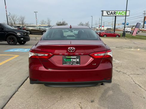 Used 2020 Toyota Camry LE image 10