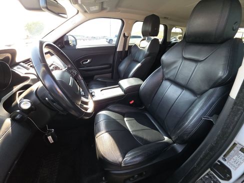 Used 2019 Land Rover Range Rover Evoque SE AWD/4WD image 16