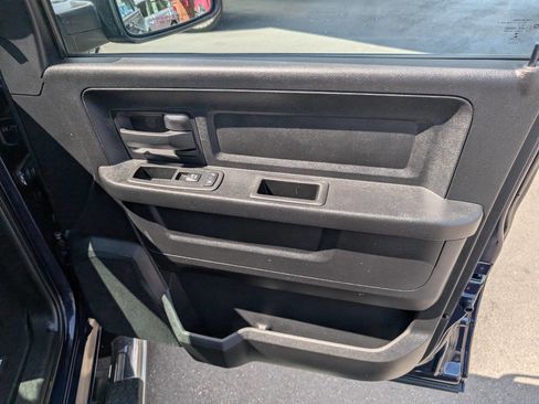 Used 2015 RAM 1500 Express AWD/4WD image 38