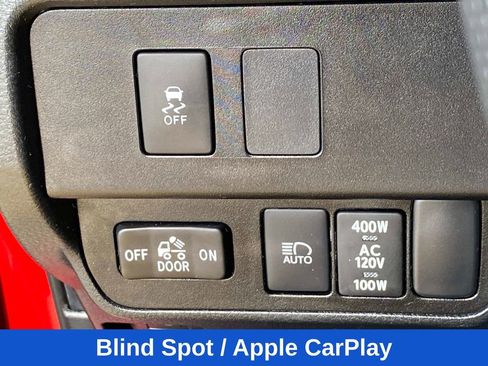 Used 2022 Toyota Tacoma TRD Off-Road AWD/4WD image 20