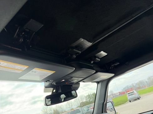 Used 2025 Ford Bronco Outer Banks AWD/4WD image 26