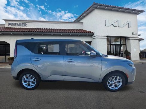 Certified 2023 Kia Soul LX w/ LX Technology Package image 8