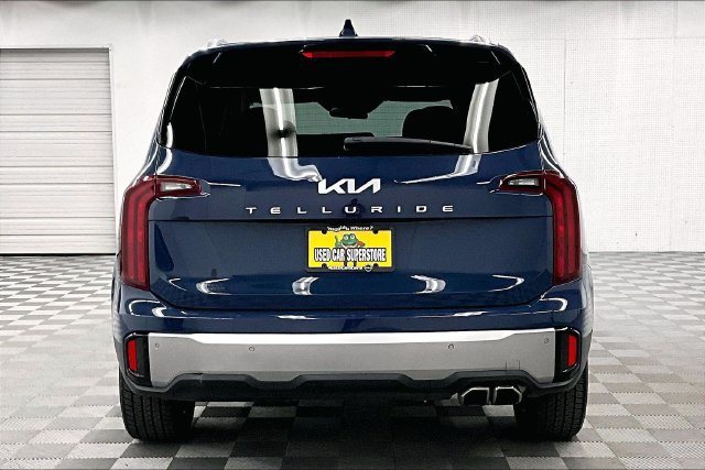Used 2025 Kia Telluride S FWD image 5