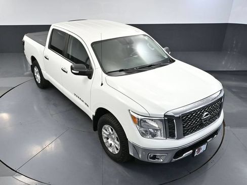 Used 2018 Nissan Titan SV AWD/4WD image 51
