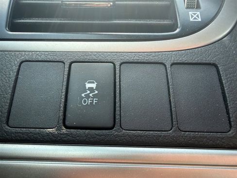 Used 2012 Toyota Camry LE FWD image 15