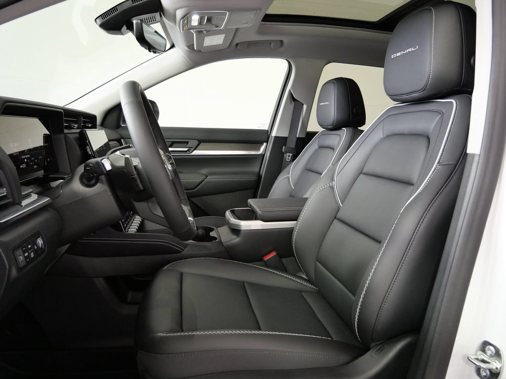 New 2027 GMC Terrain Denali w/ LPO, Floor Liner Package AWD/4WD image 11