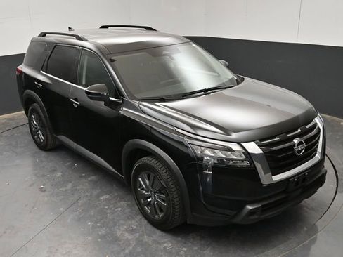 Used 2024 Nissan Pathfinder SV image 23