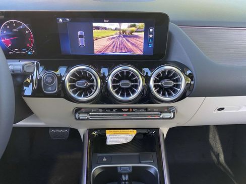 Certified 2025 Mercedes-Benz GLA 250 image 35