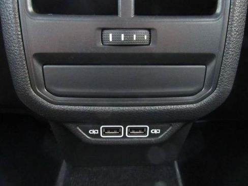 Used 2022 Volkswagen Passat 2.0T SE image 29