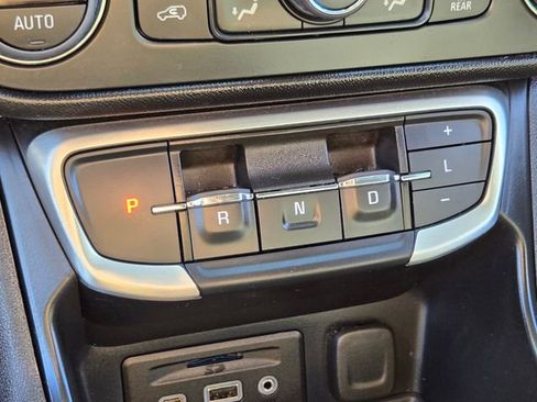 Used 2024 GMC Terrain SLT AWD/4WD image 27