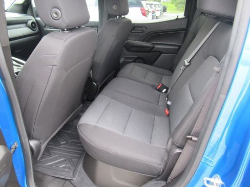 Used 2023 Chevrolet Colorado Trail Boss w/ LPO, Dark Essentials Package AWD/4WD image 33