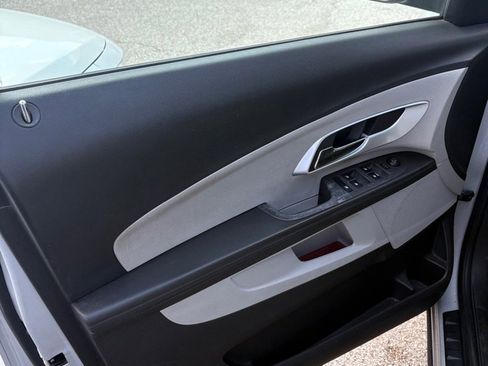 Used 2010 Chevrolet Equinox LS FWD image 10