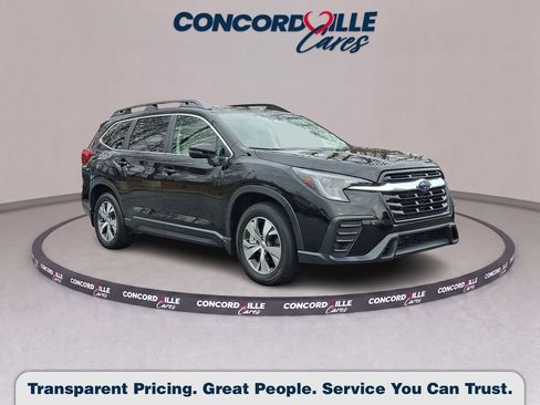 Certified 2023 Subaru Ascent Premium w/ Convenience Package AWD/4WD image 1