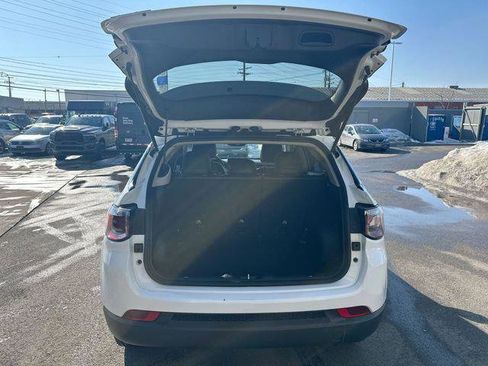 Certified 2022 Jeep Compass Latitude w/ Convenience Group image 25