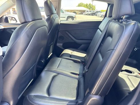 Used 2023 Tesla Model Y Long Range AWD/4WD image 9