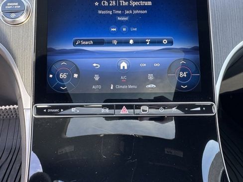 Used 2025 Mercedes-Benz GLC 300 4MATIC image 17