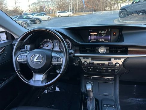 Used 2017 Lexus ES 350 image 16