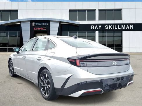 Used 2025 Hyundai Sonata SEL FWD image 4