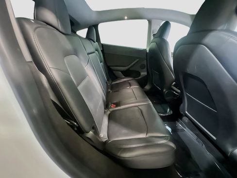 Used 2023 Tesla Model Y Performance image 21