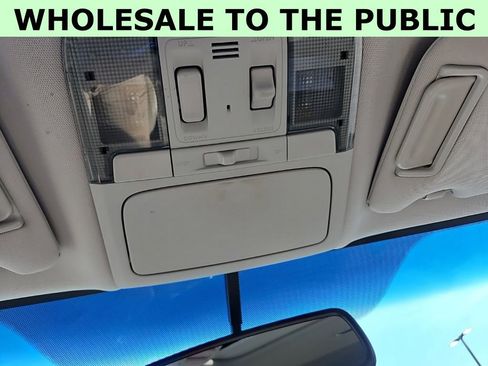 Used 2011 Subaru Outback 2.5i Limited image 20