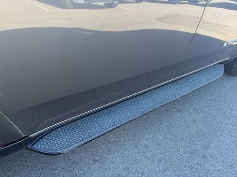 Used 2024 Jeep Wagoneer L Series II w/ Flexible Seating Group image 11