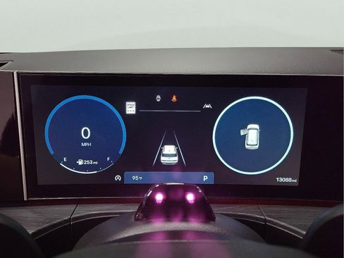 Used 2024 Hyundai Santa Fe Limited image 15