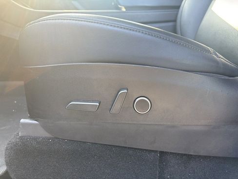 Used 2021 Tesla Model Y Long Range image 8