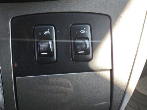 Used 2008 Toyota Sienna XLE image 12