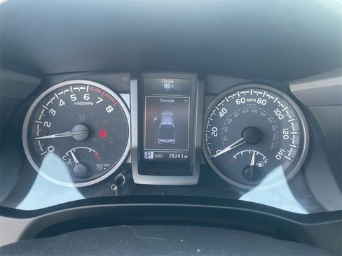 Used 2021 Toyota Tacoma TRD Sport image 18