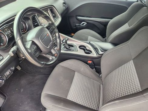 Used 2022 Dodge Challenger GT image 13