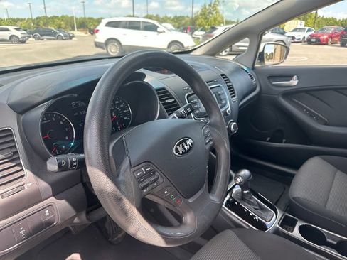 Used 2018 Kia Forte LX FWD image 8