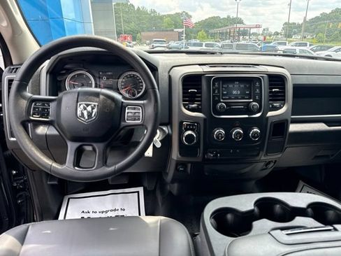 Used 2019 RAM 1500 Tradesman w/ Chrome Appearance Group RWD image 20