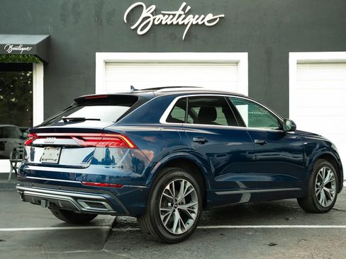 Used 2022 Audi Q8 Premium Plus AWD/4WD image 3